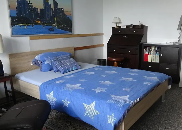 Guestroom With Wide View And Pool Near City Side, 2Nd Guest With Extra Bed Possible Frankfurt am Main, Deutschland